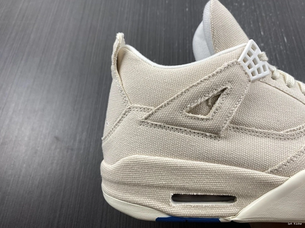 Blank 4 DQ4909-100 Retro Canvas (W) Jordan - 1110